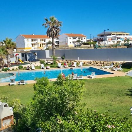 Enjoy Pool, Beach And More At This Nice Apartment Only 3 Minutes From Mareta'S Beach サグレス エクステリア 写真