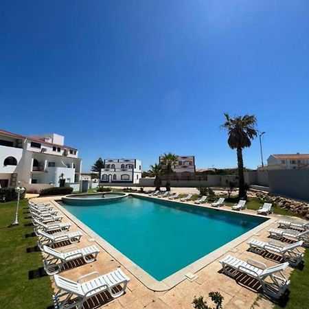 Enjoy Pool, Beach And More At This Nice Apartment Only 3 Minutes From Mareta'S Beach サグレス エクステリア 写真