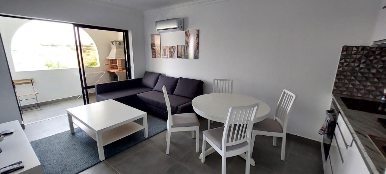 Enjoy Pool, Beach And More At This Nice Apartment Only 3 Minutes From Mareta'S Beach サグレス エクステリア 写真
